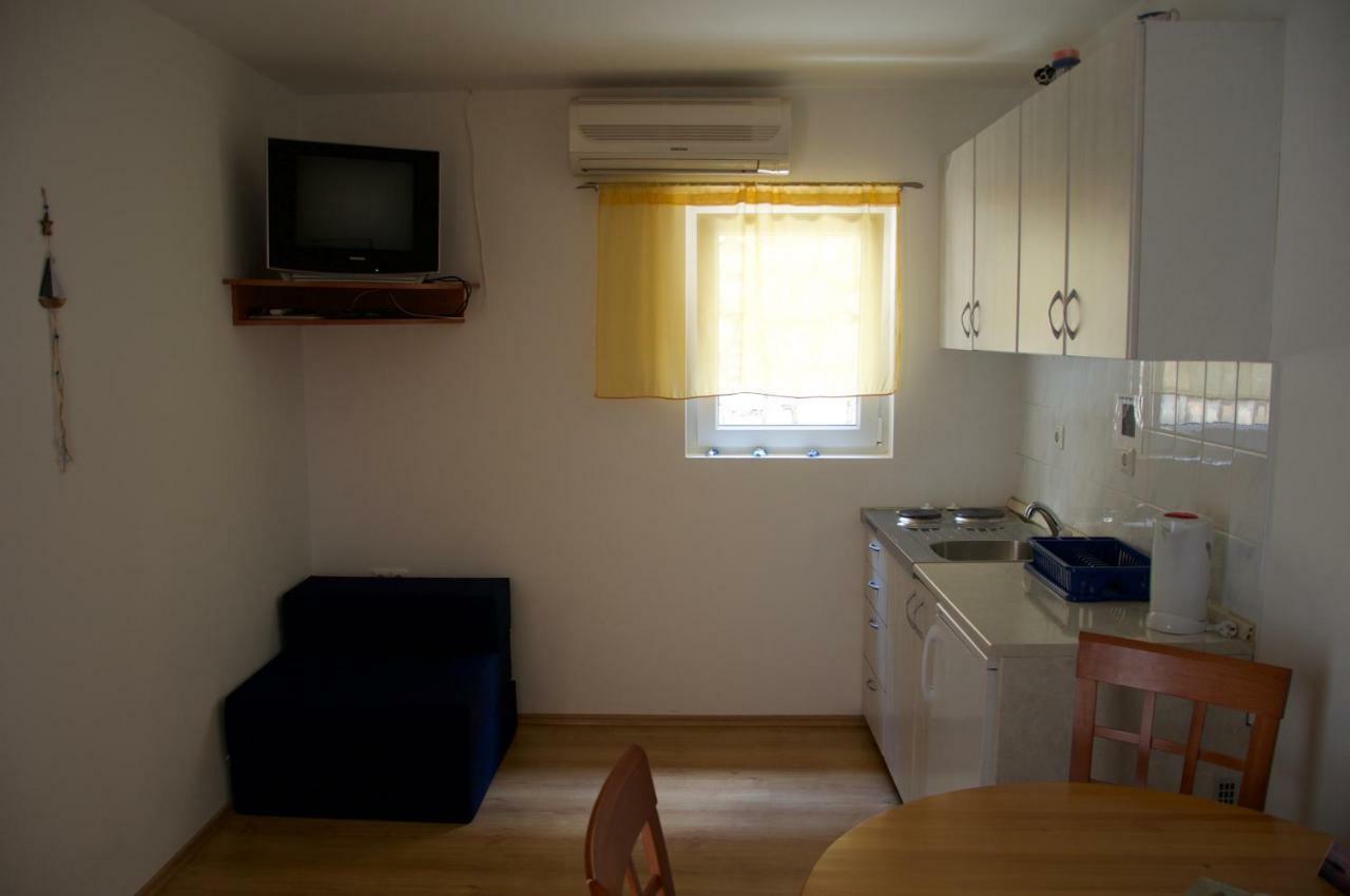 Apartment Viveniti Klenovica Exterior foto